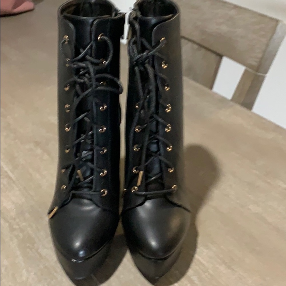 Shoe dazzle booties